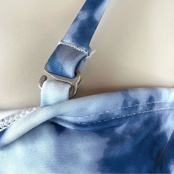 AEROPOSTALE 1 Piece Swimsuit in Blue and White tie dye Women's Small - Picture 3 of 10